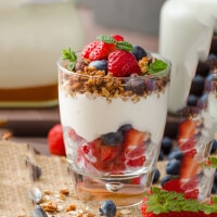 yogurt parfait with berries and granola